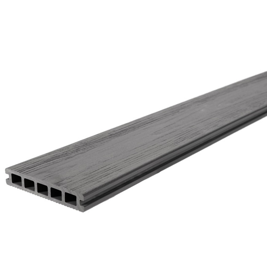 Easy Decking With a Contemporary Look